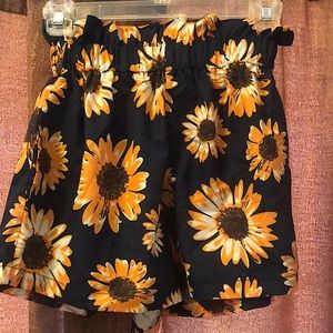 SHEIN sunflower shorts size XS